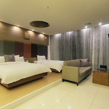H Drive Hotel Iksan Zewnętrze zdjęcie