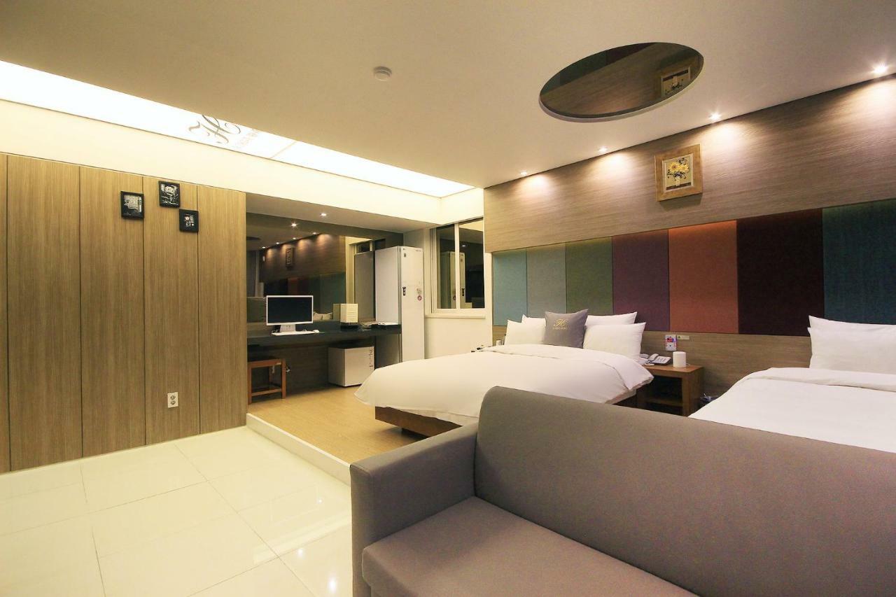 H Drive Hotel Iksan Zewnętrze zdjęcie