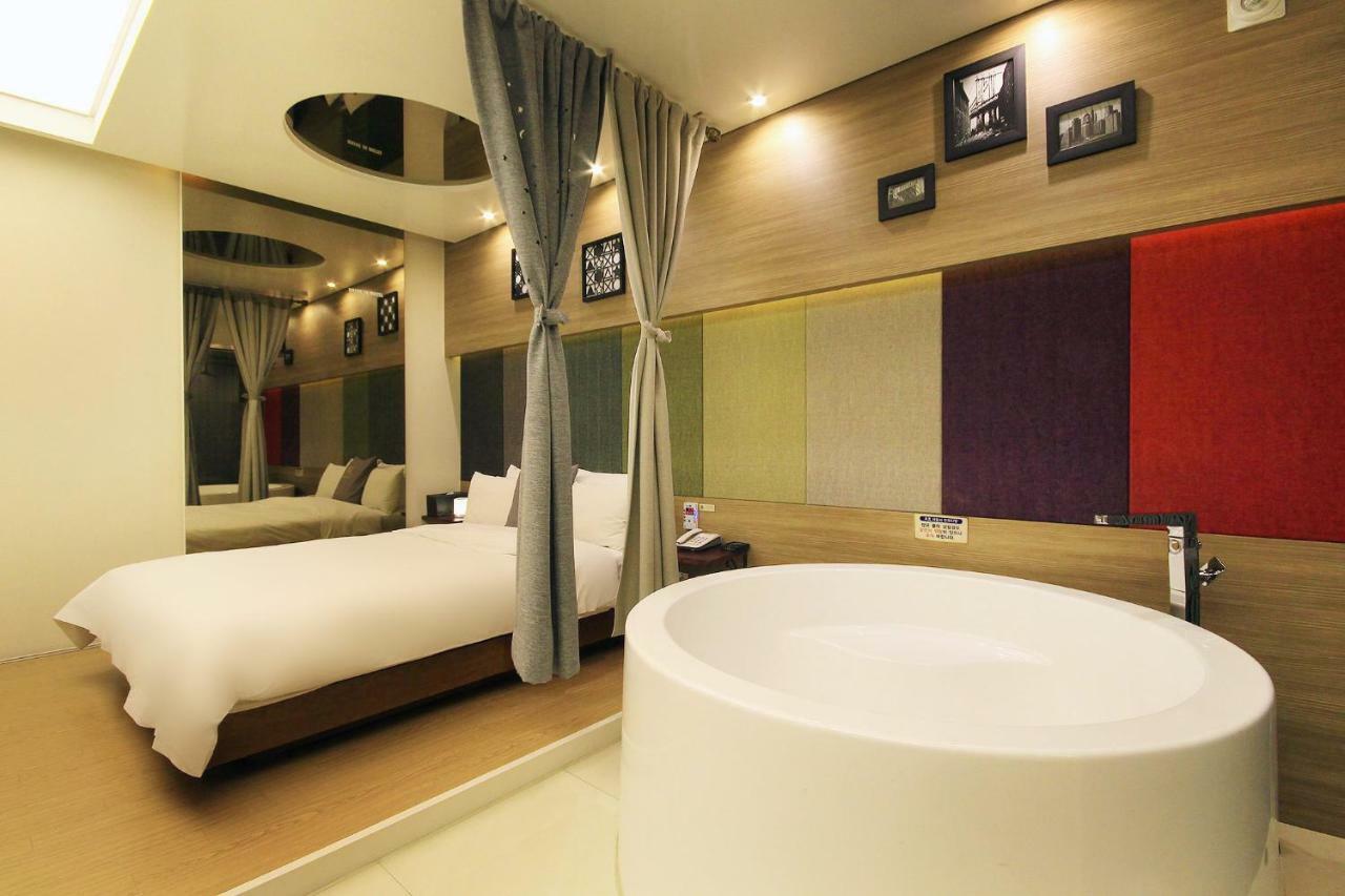 H Drive Hotel Iksan Zewnętrze zdjęcie