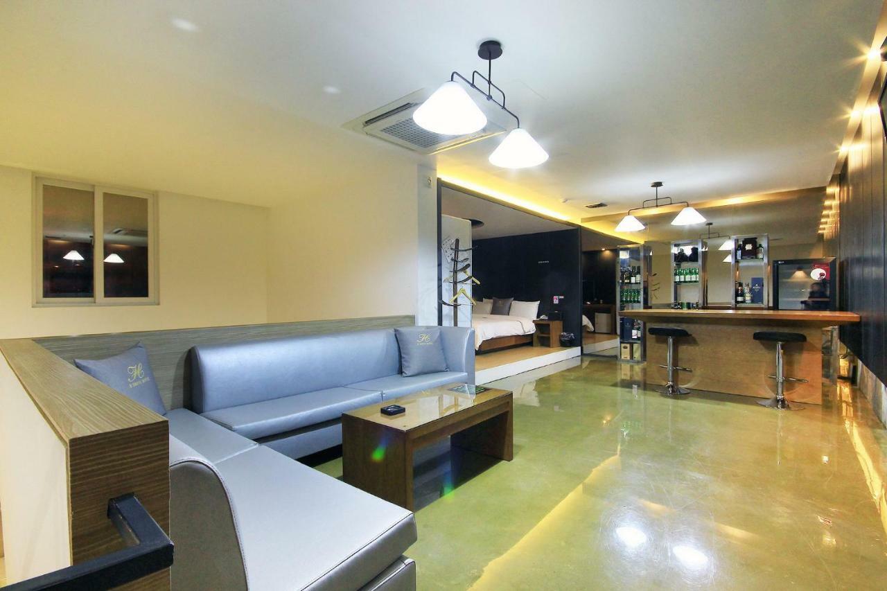 H Drive Hotel Iksan Zewnętrze zdjęcie